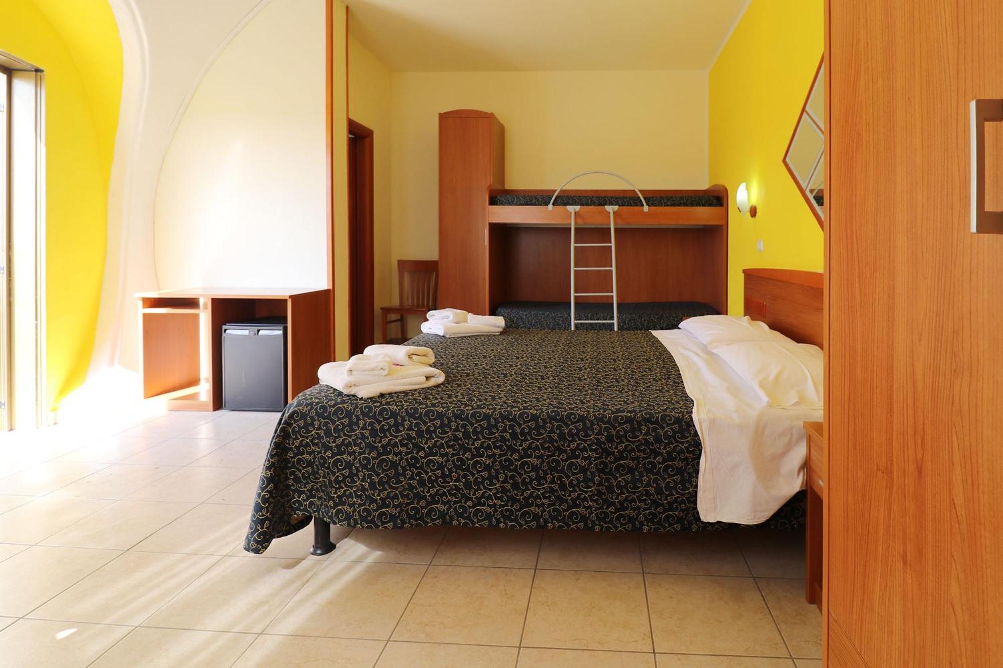 Nirvana Club Village Botricello Habitación foto